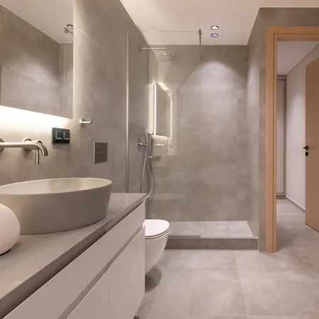 Phaedrus Living Luxury Residences Beige דירה